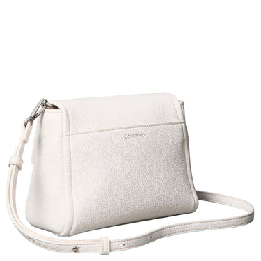 Calvin Klein Emblem Pebb - Borsa a tracolla (white alyssum)